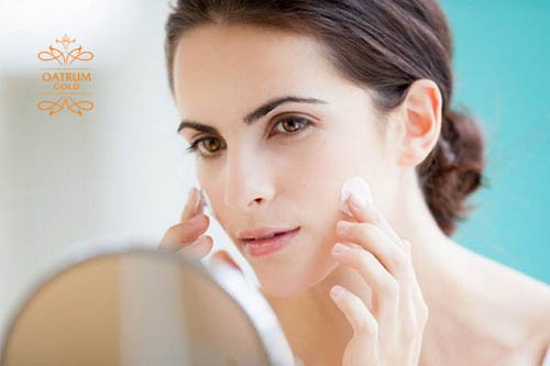 Lựa chọn các sản phẩm kem trị mụn thâm có nguồn gốc và thương hiệu nổi tiếng.