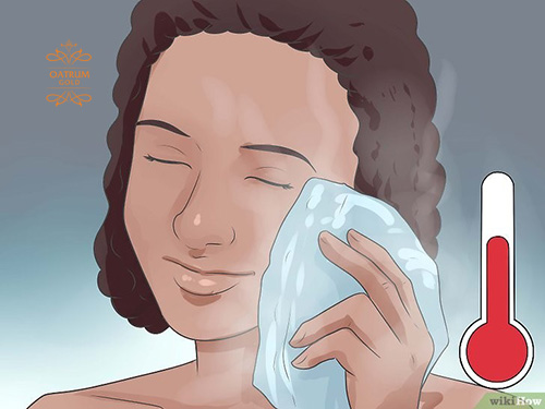  Chườm ấm giúp mụn bọc nhanh vỡ 