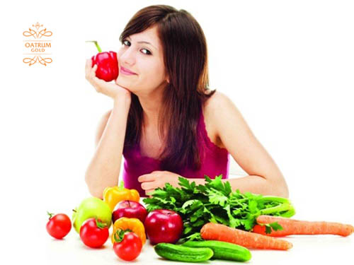  Ăn nhiều rau xanh và củ quả giúp hỗ trợ điều trị mụn bọc sưng to.