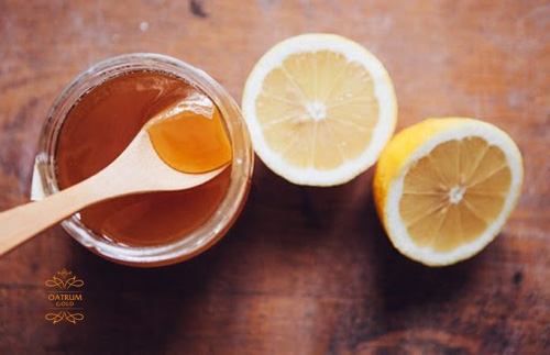  Mật ong kết hợp với chanh