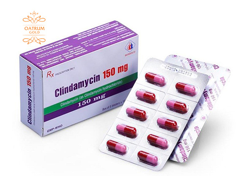 Sử dụng thuốc kháng sinh tại chỗ điều trị mụn trứng cá ở cằm hiệu quả.