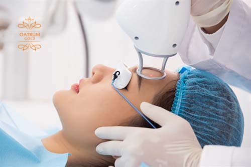 Chữa trị sẹo rỗ bằng laser thích hợp với người bị sẹo rỗ lâu năm.