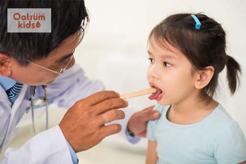  Có nhiều nguyên nhân dẫn đến bé bị viêm amidan
