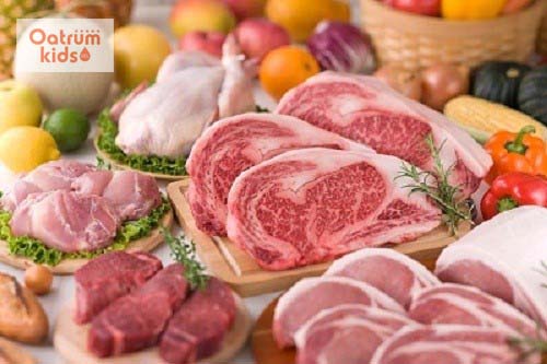 Cho trẻ ăn đầy đủ các nhóm chất giúp bé khỏi bệnh nhanh hơn