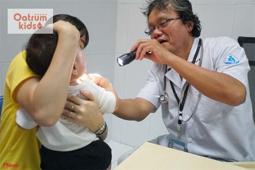  Thăm khám bác sĩ trước khi quyết định dùng thuốc điều trị phỏng dạ