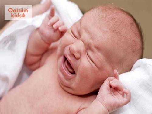 Bú sữa kém cũng là nguyên nhân khiến trẻ ít đi ngoài