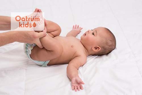 Tập thể dục sẽ giúp trẻ dễ đi ngoài hơn