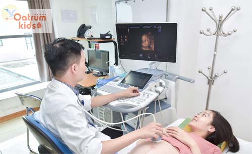  Mẹ bầu cần được kiểm tra định kỳ để sớm phát hiện tình trạng của thai nhi
