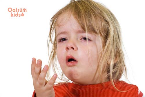  Hóc xương cá khiến trẻ khó chịu, nuốt đau