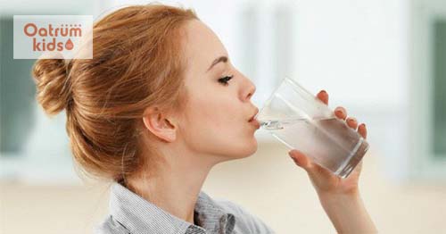  Uống đủ 2 – 3 lít nước mỗi ngày giúp thanh lọc cơ thể