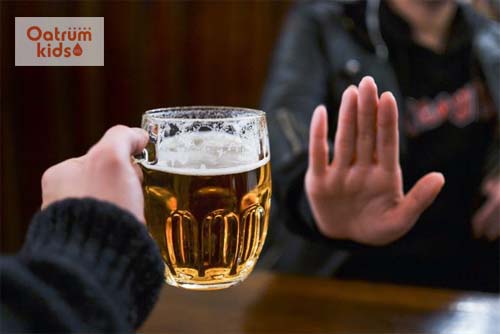  Trong thời gian bị bệnh không nên dùng đồ uống có cồn