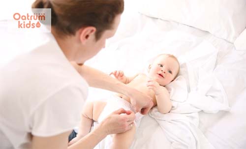  Theo dõi cẩn thận, đưa bé đi khám tại cơ sở y tế để có phương pháp xử trí kịp thời