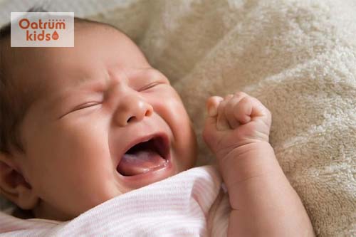 Cảm lạnh khiến trẻ bị ngạt mũi khó thở