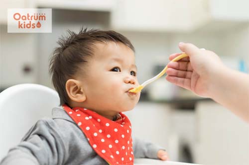 Chỉ nên cho bé ăn 1/3 óc heo mỗi bữa.