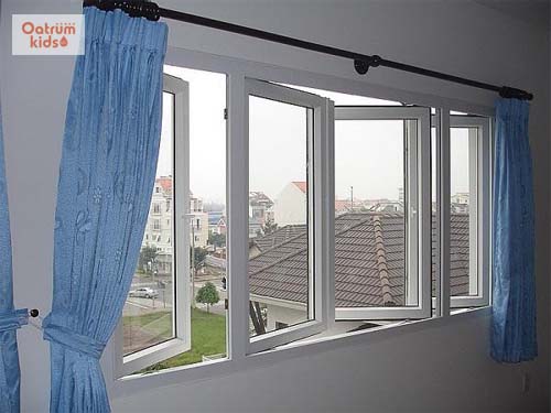 Để phòng thông thoáng tránh việc trẻ ra nhiều mồ hôi