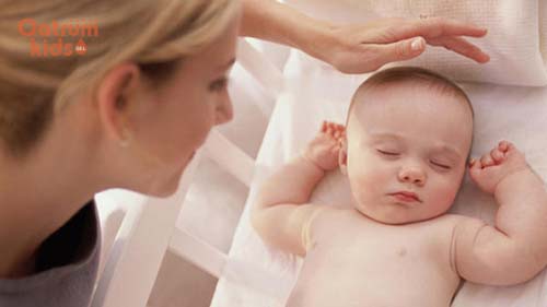 Bé bị lác sữa cần được chăm sóc đặc biệt