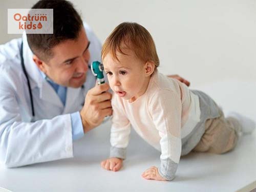  Cho trẻ đi khám ngay nếu có biểu hiện của bệnh viêm tai giữa