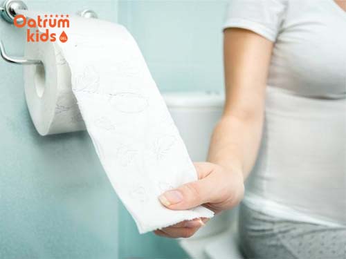  Mẹ bầu đi tiểu nhiều hơn do thai nhi đè vào bàng quang