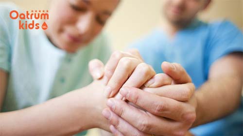 Đau bụng chuyển dạ kéo dài khoảng 7-15 tiếng.