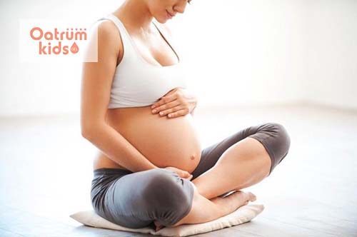 Mẹ sẽ đi tiểu nhiều hơn do thai nhi đang tụt xuống dưới.