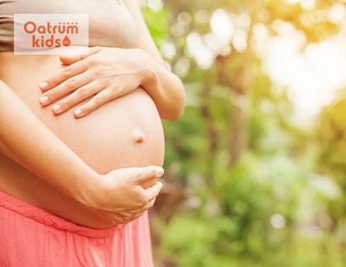  Mang thai giai đoạn 24 tuần chân tay mẹ sẽ sưng phù hơn.