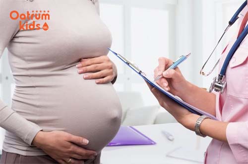  Đến ngay bệnh viện để kiểm tra khi xuất hiện dấu hiệu máu báo sinh.