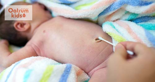  Vệ sinh sau khi cuống rốn đã rụng