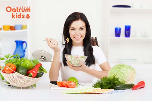 Ăn uống đúng cách để giúp thai nhi phát triển tốt.