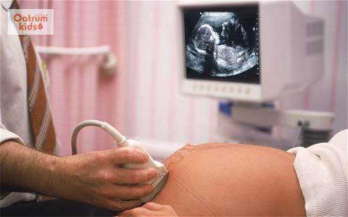  Bụng mẹ tụt xuống dưới thấp hơn do bé xoay đầu.