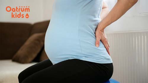 Mẹ đau lưng nhiều hơn khi thai được 18 tuần tuổi.
