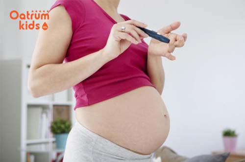 Tiểu đường thai kỳ gây nguy hiểm tới cả mẹ lẫn thai nhi.