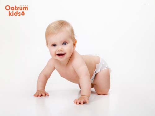 Bỉm vừa vặn giúp bé vận động dễ dàng