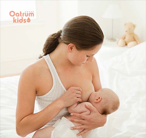  Hãy đảm bảo mẹ đang cho con bú đúng tư thế 