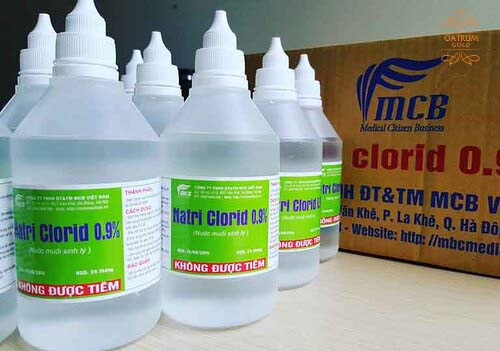 Nước muối sinh lý dùng để sát khuẩn vết loét ở người tiểu đường