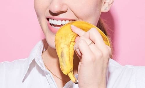 Vỏ chuối giúp trị mụn mủ hiệu quả