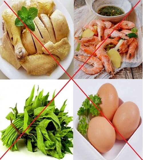 Thịt gà, rau muống, hải sản, trứng… là những thực phẩm cần kiêng khi bị vết thương hở