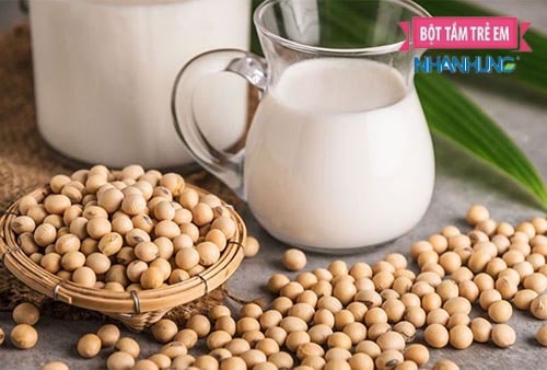 Trong đậu nành có chứa protein tương tự như trong sữa bò dễ dẫn đến rối loạn bài tiết bã nhờn gây ra mụn, nốt ban…