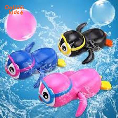 Đồ chơi chim cành cụt Munchkin bơi cùng bé