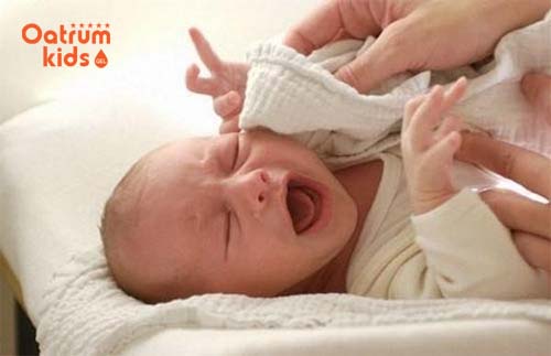  Viêm mũi, viêm họng ở trẻ sơ sinh là nguyên nhân của viêm tai giữa