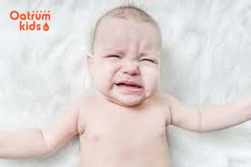  Trẻ sơ sinh bị đi ngoài bất thường