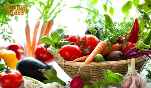 Rau xanh và trái cây giúp tăng sức đề kháng và đẩy nhanh quá trình liền da