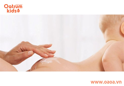 Kem trị hăm có chứa corticoid khiến bé bị hăm mông nặng hơn