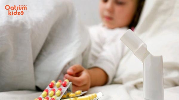 Khi bị mụn nhọt trẻ cần phải dùng thuốc kháng sinh