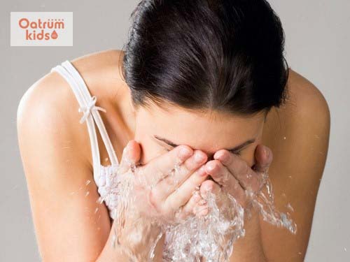 Bị bỏng da mặt nên làm gì để điều trị đúng cách?