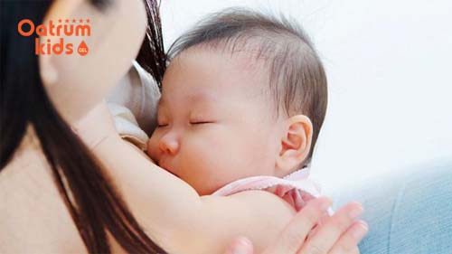 Cha mẹ đã biết bé bị tiêu chảy nên ăn gì để cải thiện tình trạng bệnh?