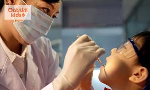 Mẹo xử trí “thần tốc” khi trẻ bị hóc xương cá