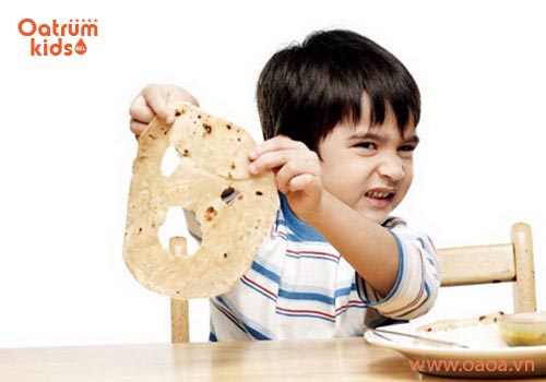 Nhận biết dấu hiệu bé bị mẩn ngứa do dị ứng thực phẩm