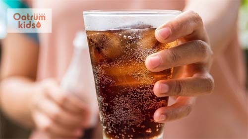 Trẻ bị đau mắt đỏ kiêng ăn gì? Đây là những thực phẩm “kịch độc” mẹ cần kiêng cho trẻ